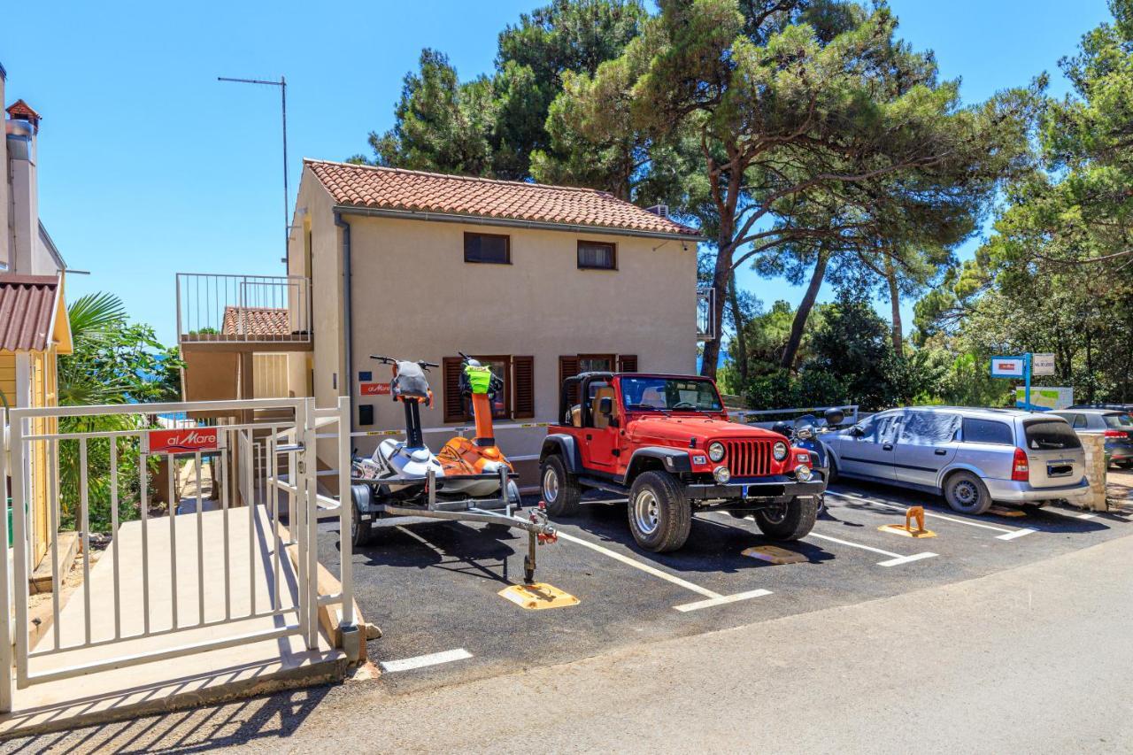 Al Mare Apartments Rovigno Esterno foto