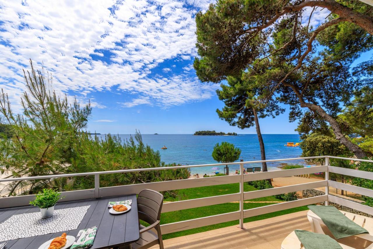 Al Mare Apartments Rovigno Esterno foto